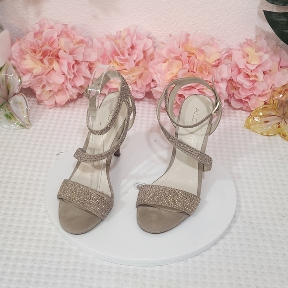 ALDO Tan leather Studded Wrap Around Buckle Heels Size 8.5 - Picture 1 of 7